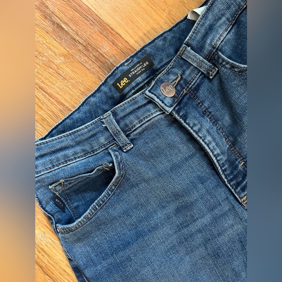 Lee Straight Leg size 6 short Jeans - Picture 4 of 7